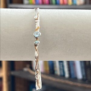 Elegant Gold and Silver Women's Bracelet with open and aquamarine stones